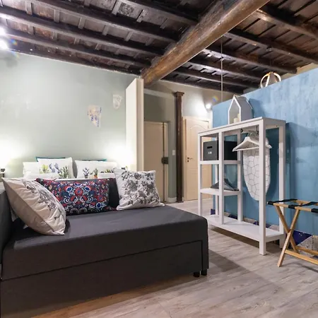 Romeathome Deluxe Suite Campo Dei Fiori-3