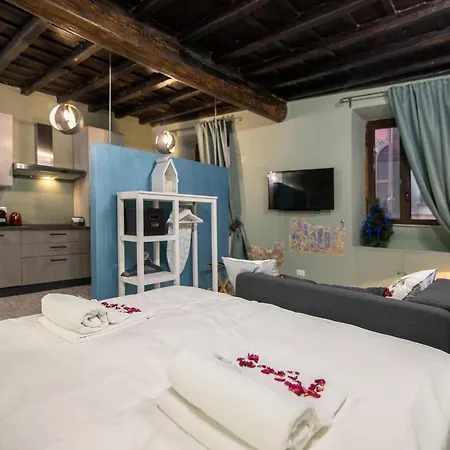 Romeathome Deluxe Suite Campo Dei Fiori-2